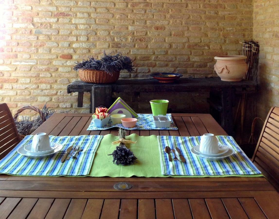 L'Infinito Bed and Breakfast Mombaroccio Εξωτερικό φωτογραφία